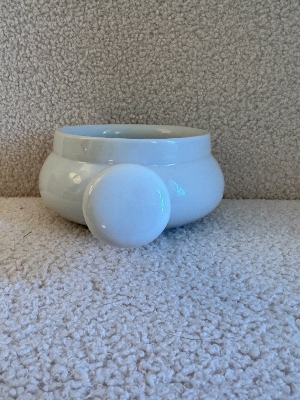 Set of 2 Sur La Table French Onion Soup Bowls, A - Picture 5 of 6